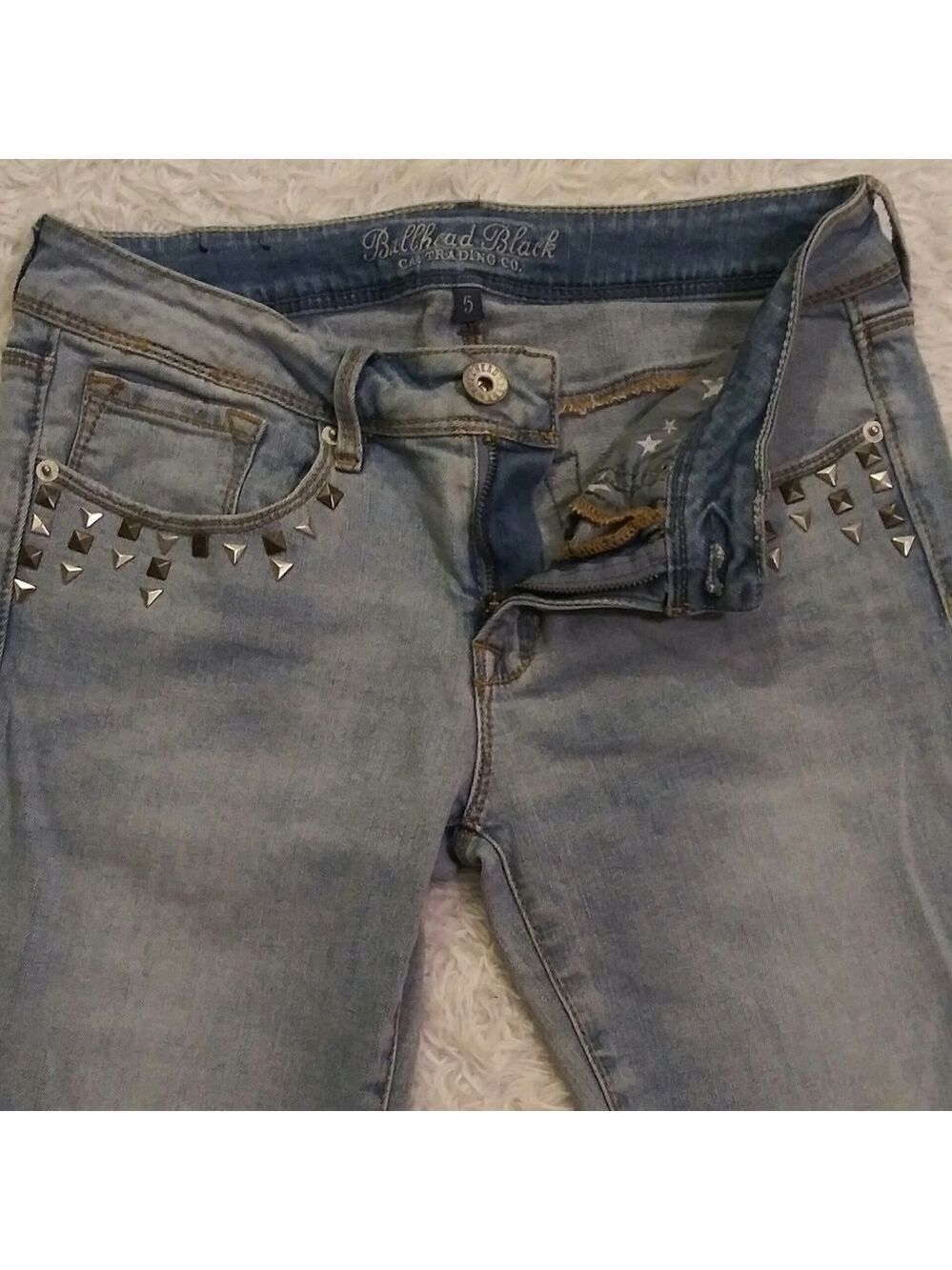 Bullhead Black Skinniest Light Wash Mid Rise Five Pocket Skinny Leg Denim Jean - Picture 3 of 8